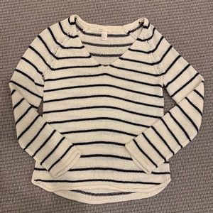 H&M blue and white striped sweater